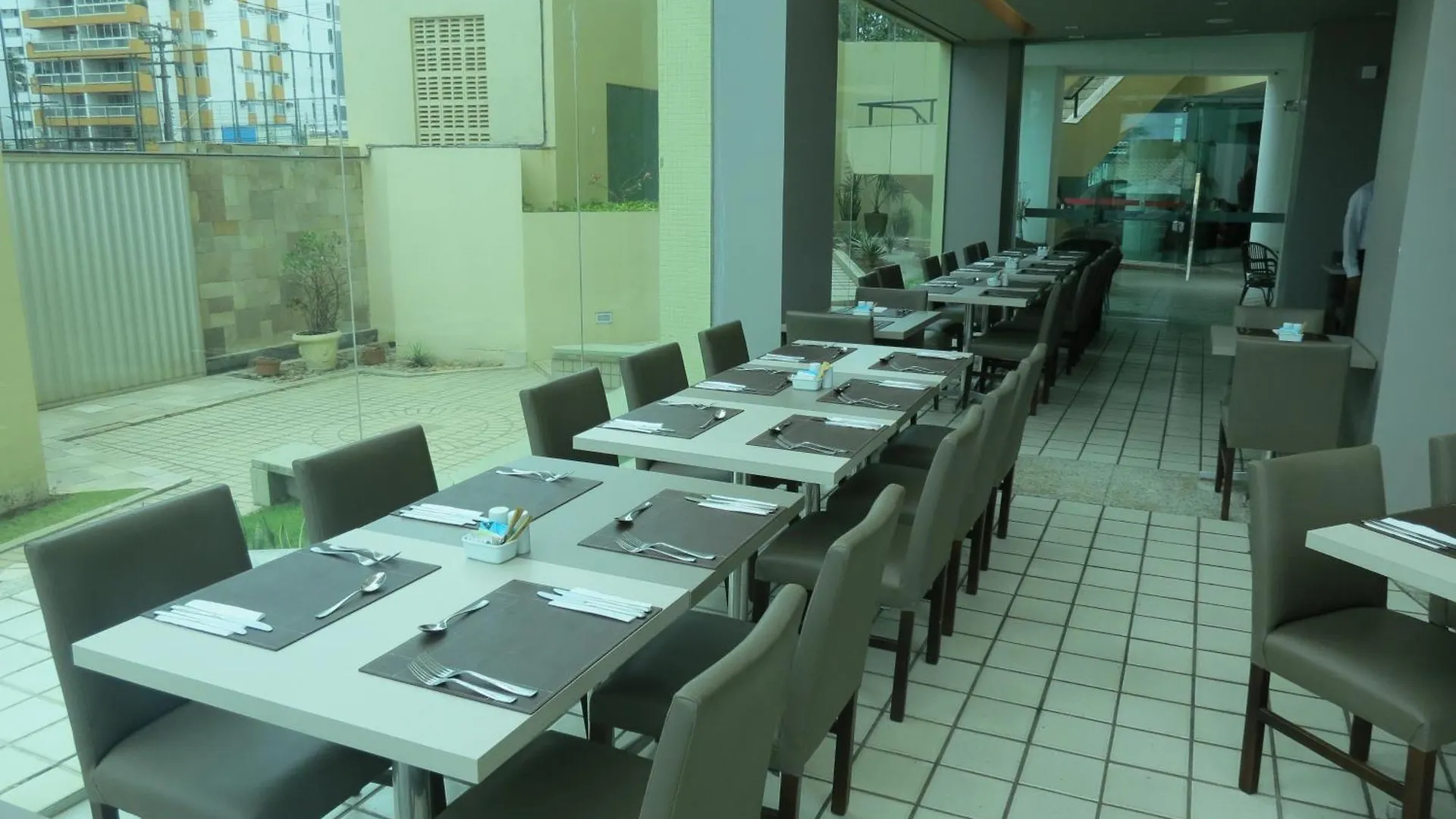 Caesar Tower Residence Beach Ресифи Апартаменты